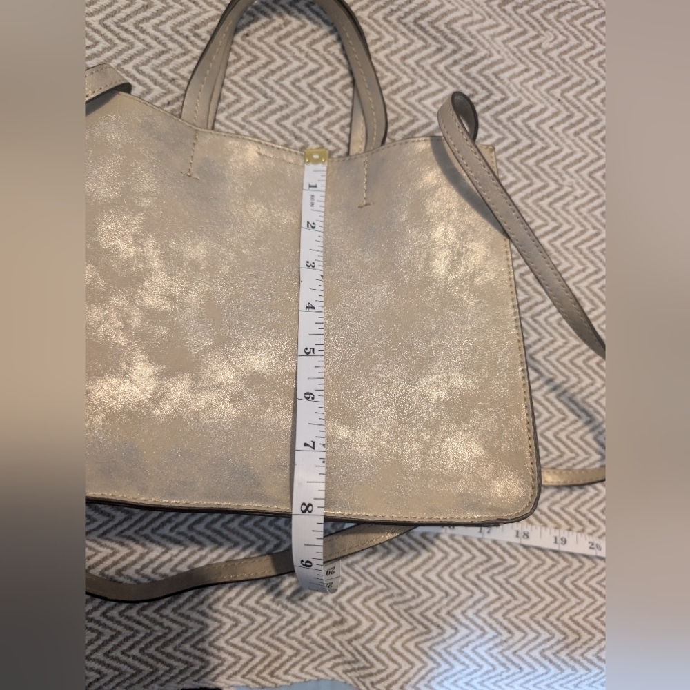 GAP Shimmering Gold Tote Bag/Crossbody NWOT - Picture 13 of 16
